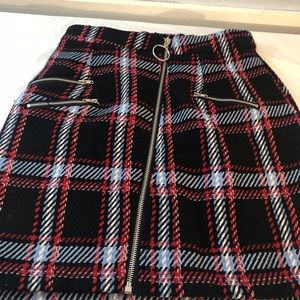 Simplee Mini Skirt SZ Small Full Zip Front Faux Pockets Plaid Asymmetrical